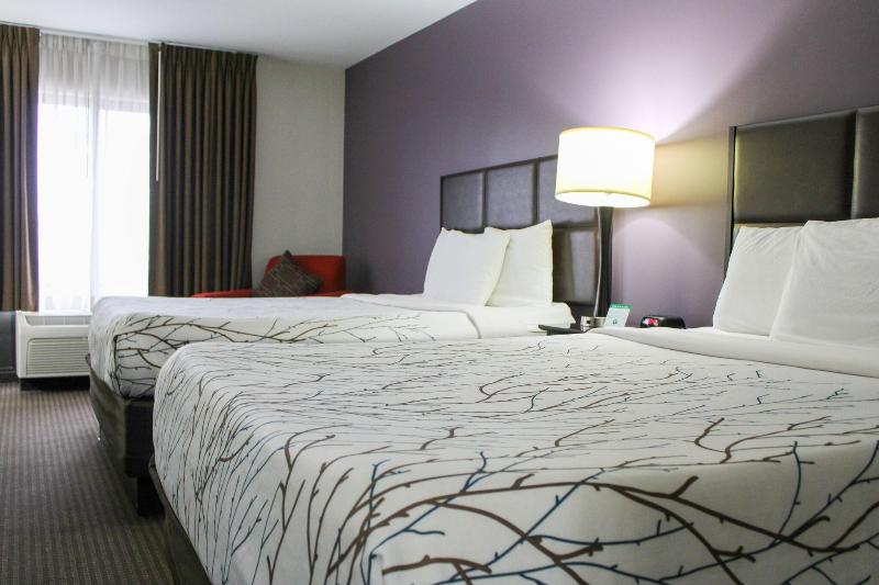 Parkwood Inn & Suites - photo 34
