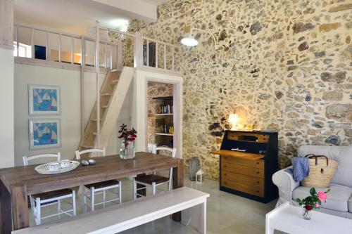 Mousa Thalia in Kissamos, Greece