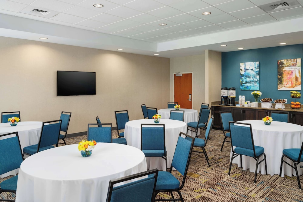 Hampton Inn by Hilton Plant City - photo 33