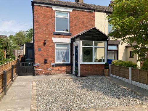 Adlington Cottage Lancashire — 4-Star Luxury Hotel in Adlington, United Kingdom
