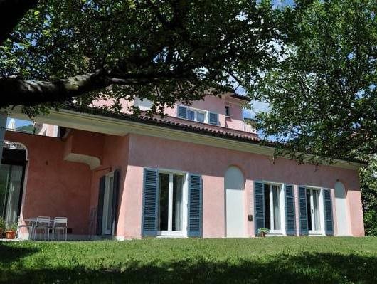 Villa Costantina — 4-Star Luxury Hotel in Cannobio, Italy