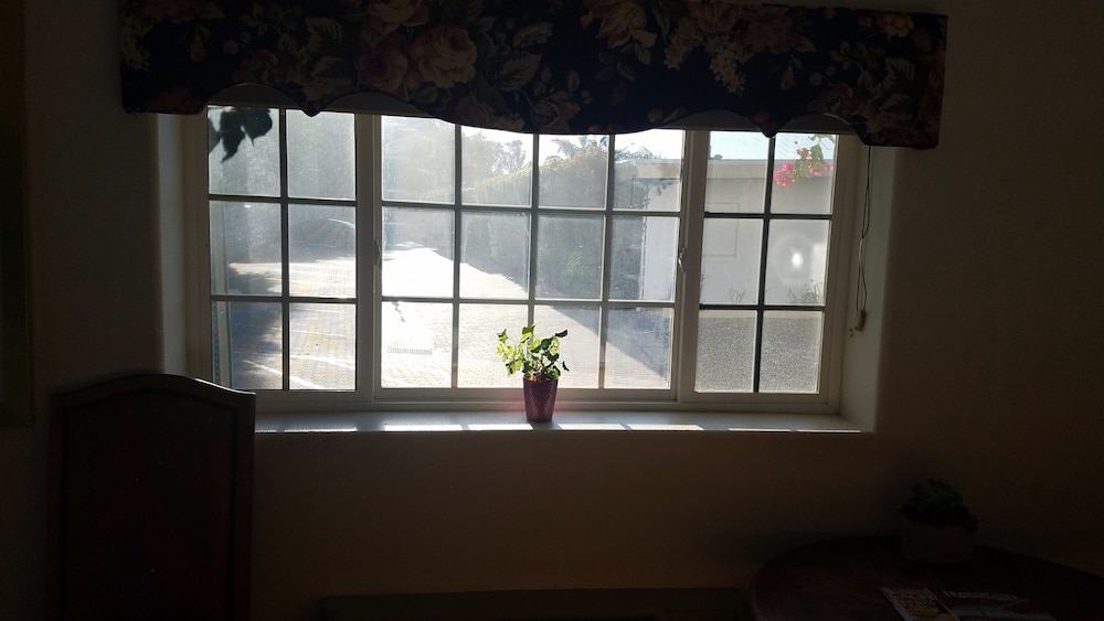 Malibu Country Inn - photo 40