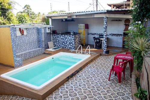 Casa com Churrasqueira e Piscina em Camacari BA — 4-Star Luxury Hotel in Camacari, Brasil