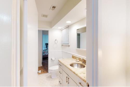 70 Inlet Cove Cottage — 4-Star Luxury Hotel in Kiawah Island, United States