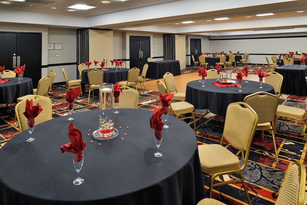 Hawthorne Inn and Conference Center - photo 45