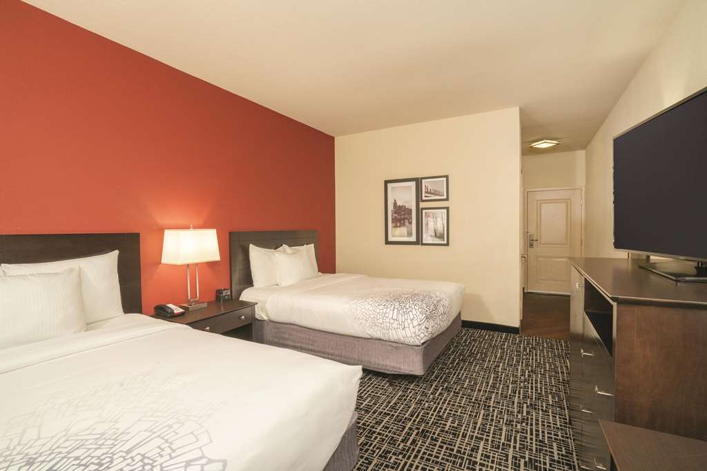 La Quinta Inn & Suites by Wyndham Smyrna TN Nashville - photo 8