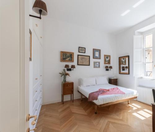 Iflat Campo De' Fiori Brand New & Bright Apt — 4-Star Luxury Hotel in Rome, Italy