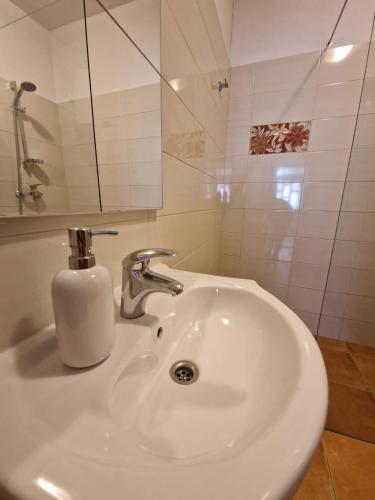 Room Nika