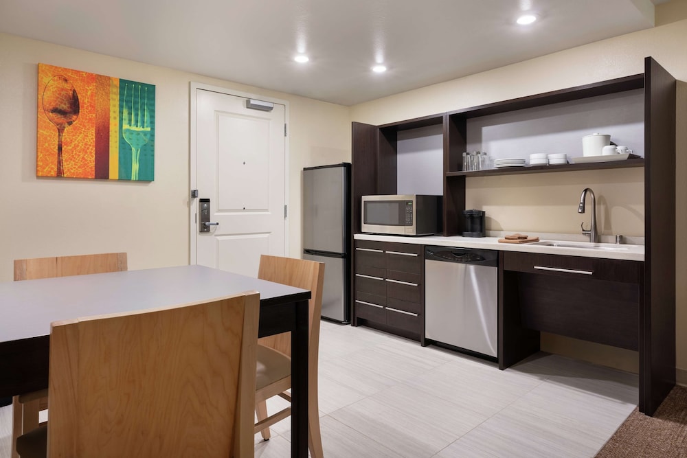 Home2 Suites by Hilton Anchorage Midtown - photo 20