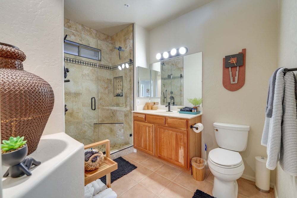 Scottsdale Condo w Balcony & Resort Amenities - photo 6