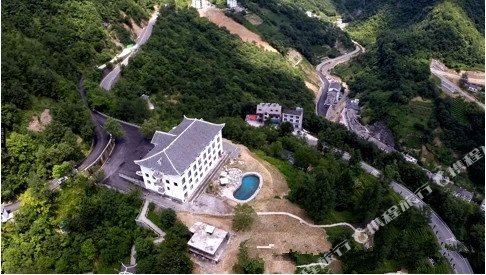 Xiangxiyuan Hotel Shennongjia in Songbai, People's Republic of China
