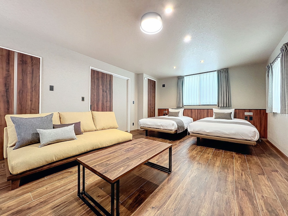 Lana Tokyo — 4-Star Luxury Hotel in Tokyo, Japan