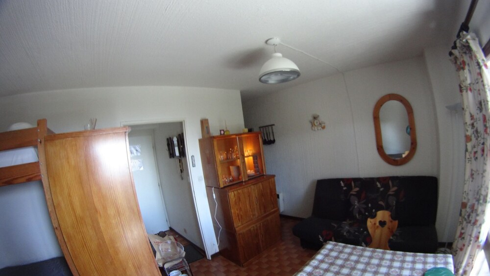 Le Sciurus Studio Avec Terrasse Parking — hotel in Font-Romeu-Odeillo-Via