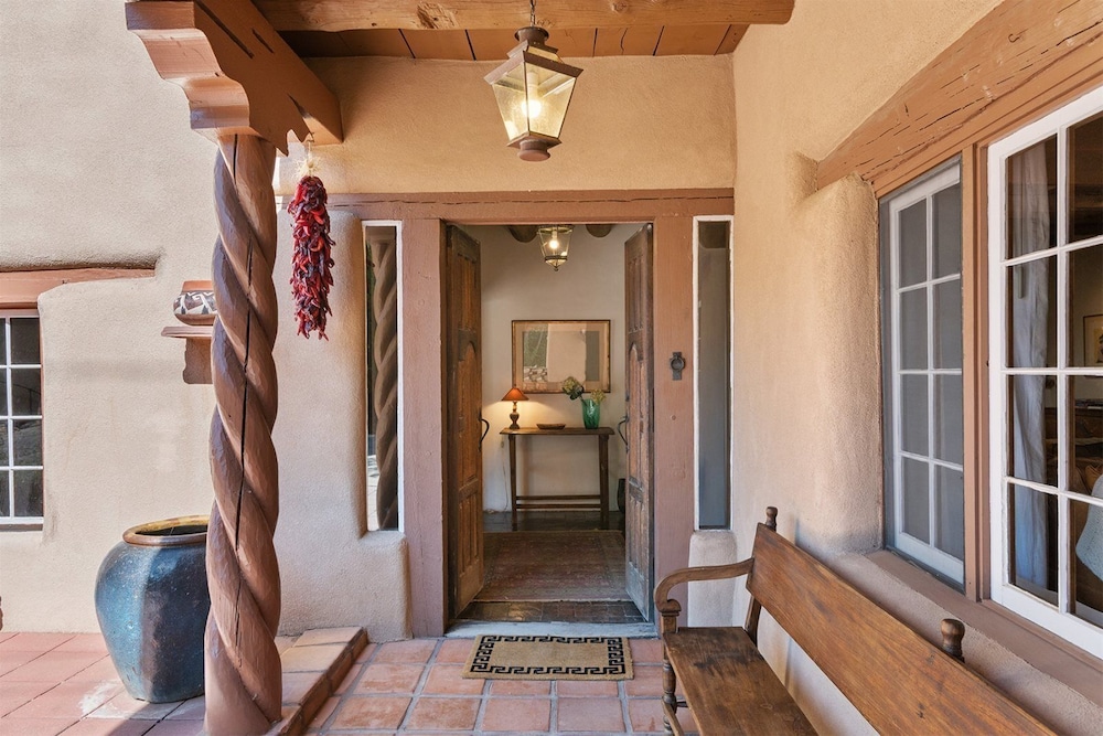 Garcia St. Adobe Historic District Close to Canyon Road Three Master Bedrooms Great Outdoor Space - photo 40