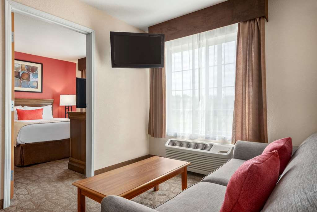 Hawthorn Extended Stay by Wyndham Decatur - photo 16