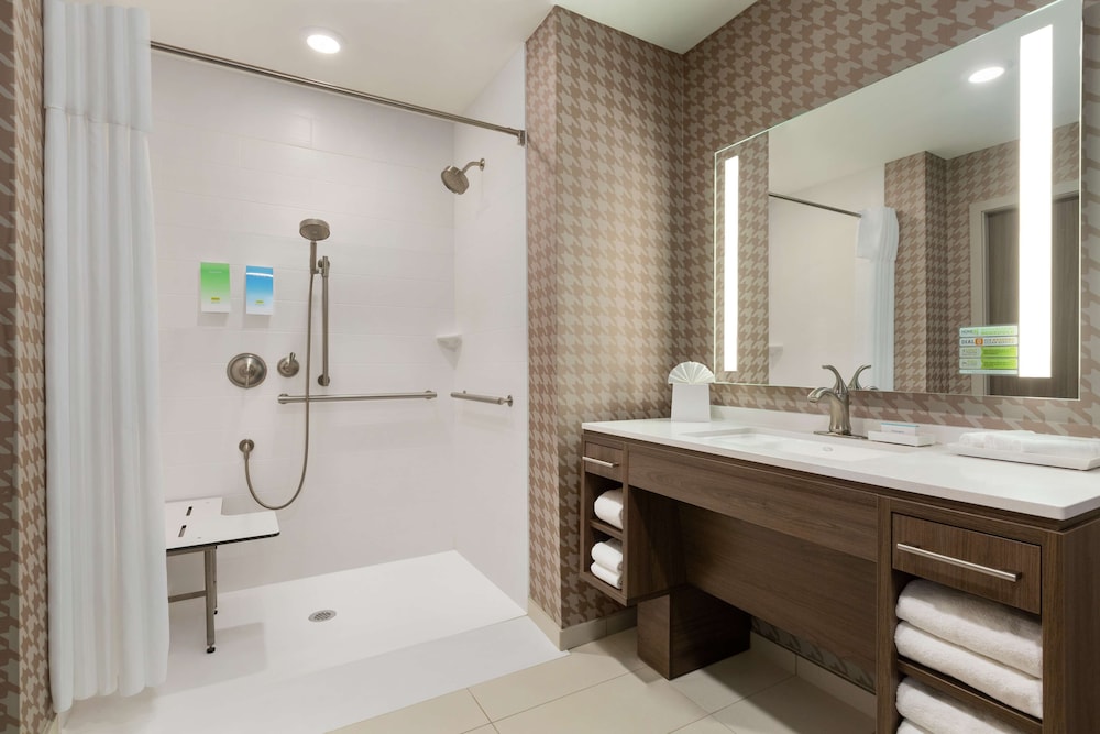 Home2 Suites by Hilton Portland Airport OR - photo 38