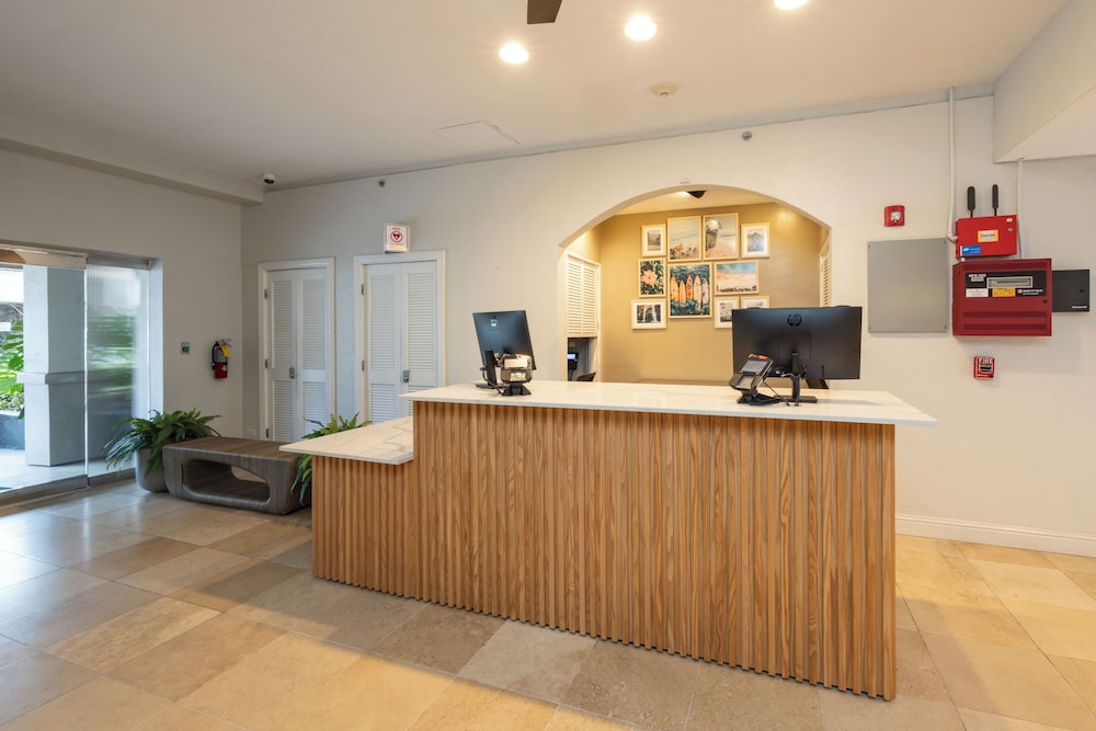Regency on Beachwalk Waikiki by OUTRIGGER - photo 3