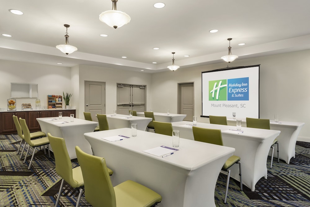 Holiday Inn Express & Suites Mt. Pleasant by IHG - photo 31