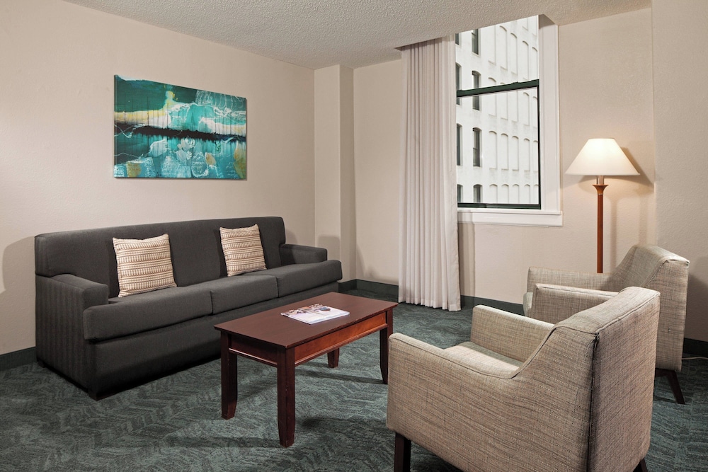 Springhill Suites Marriott Baltimore Downtown Inner Harbor - photo 13