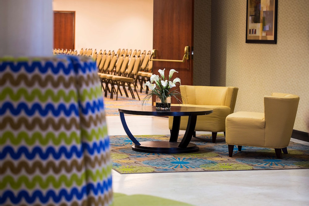 DoubleTree by Hilton Hotel Portland - photo 2