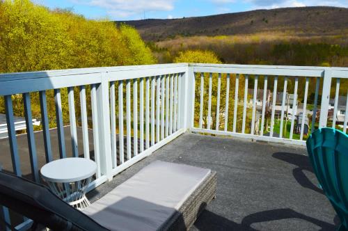 Mountain View Suites - photo 7
