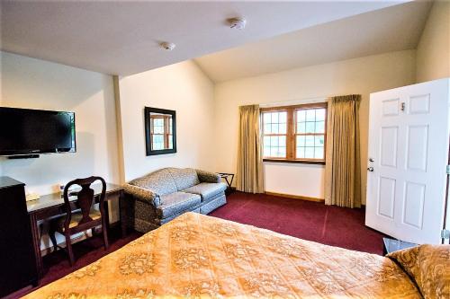 Sutton Inn - photo 14