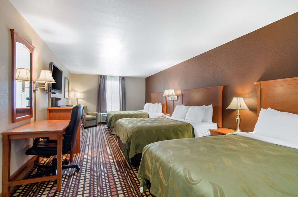 Quality Inn Kearney Liberty - photo 15