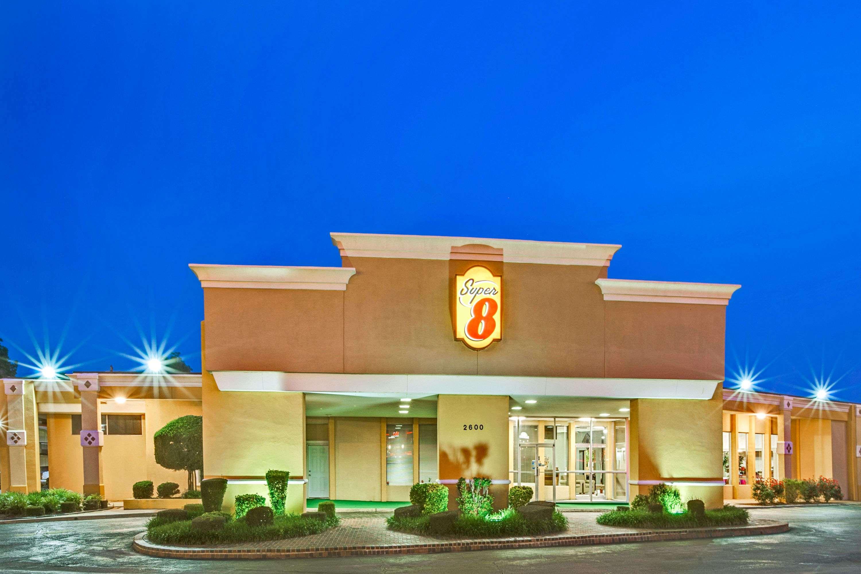 Hotel Norman Oklahoma City OK - carbon neutral hotel in Norman