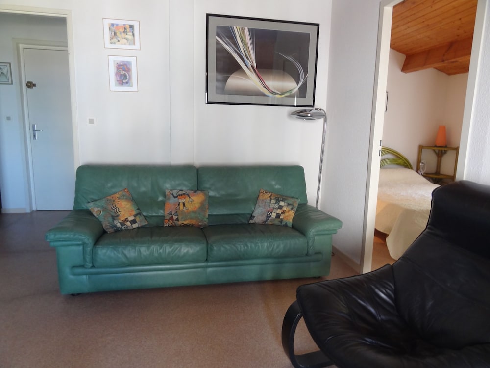 Appartement Ombrine — 4-Star Luxury Hotel in Saint-Martin-De-Re, France