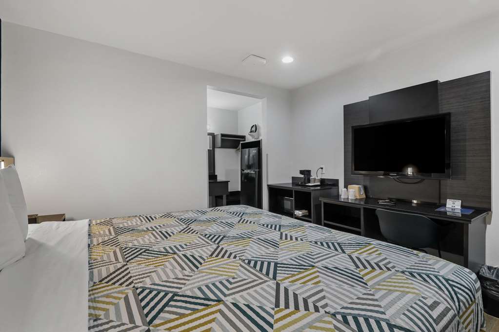 Studio 6 Suites Escondido CA - photo 8