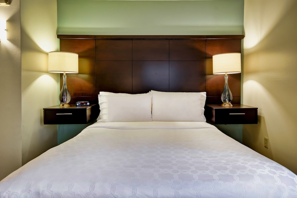 Staybridge Suites Middleton Madison West by IHG - photo 16