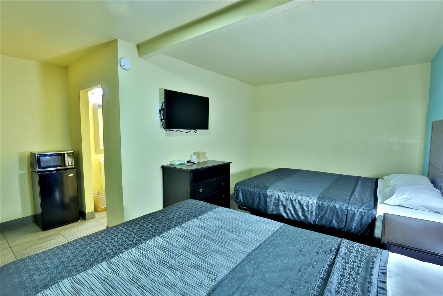 Americas Best Value Inn San Antonio Airport South - photo 14