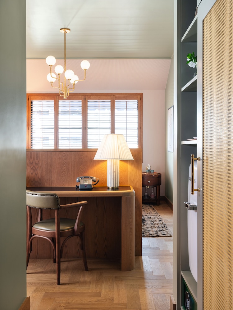 Palihouse Hyde Park Village - photo 26