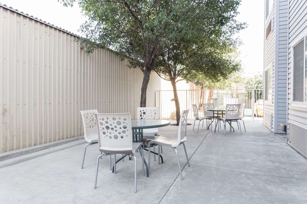 Microtel Inn & Suites by Wyndham Modesto Ceres - photo 13