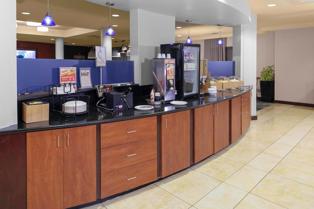 Fairfield Inn & Suites by Marriott Charlotte Matthews - photo 20