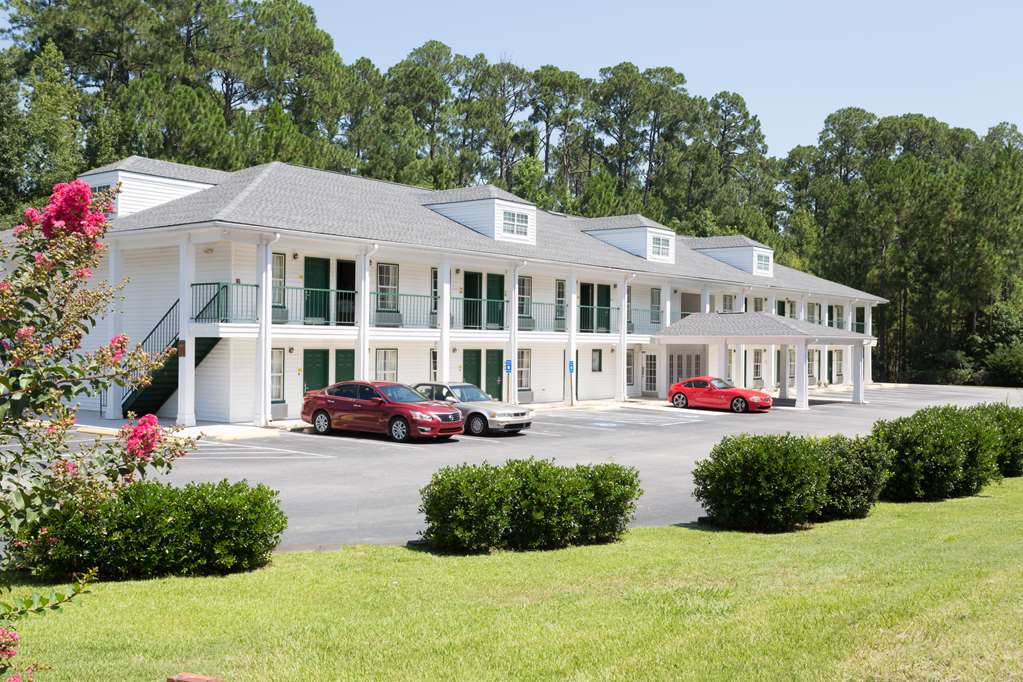 Super 8 by Wyndham Statesboro - photo 2