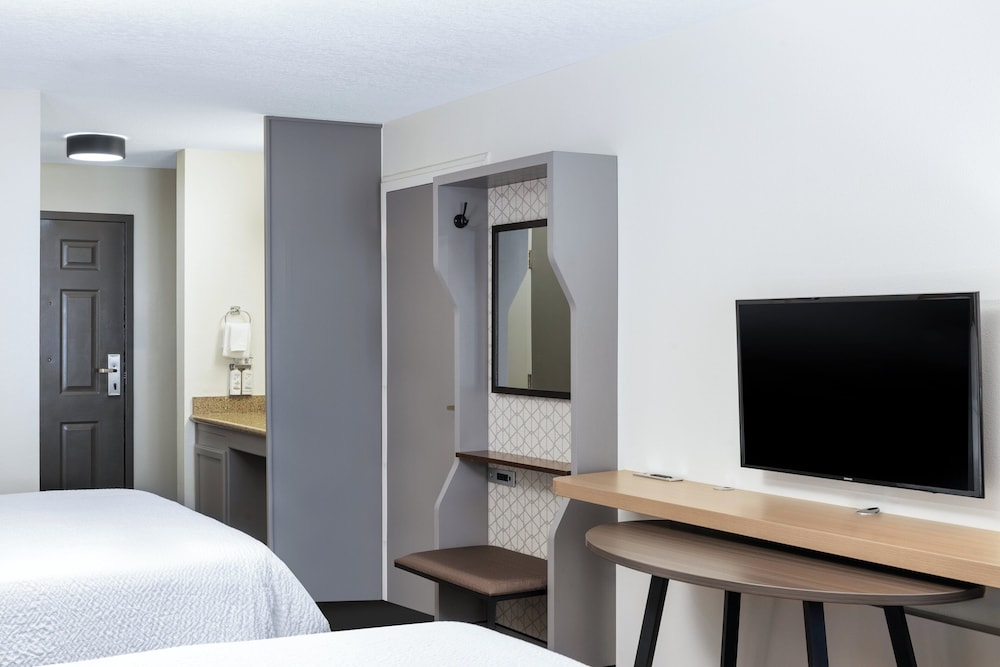 Holiday Inn Redding by IHG - photo 44