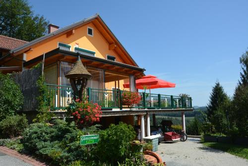 Gästehaus Schmid — 4-Star Luxury Hotel in Sankt Johann Im Saggautal, Austria