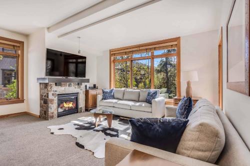 Capitol Peak Lodge 3221 by Snowmass Mountain Lodging — 4-Star Luxury Hotel in Snowmass Village, United States