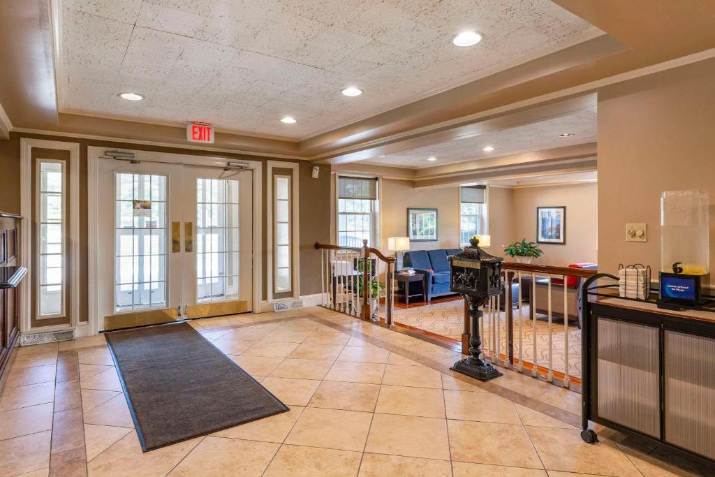 MainStay Suites Foxboro Mansfield - photo 10
