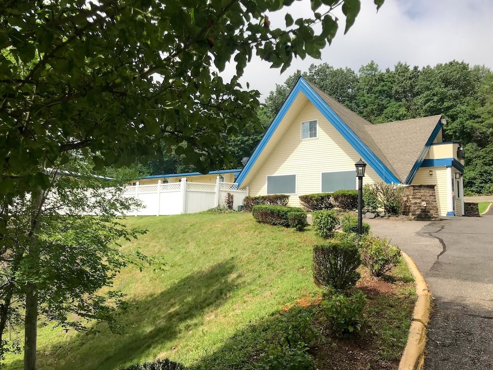 Motel 6 Holyoke MA - photo 19