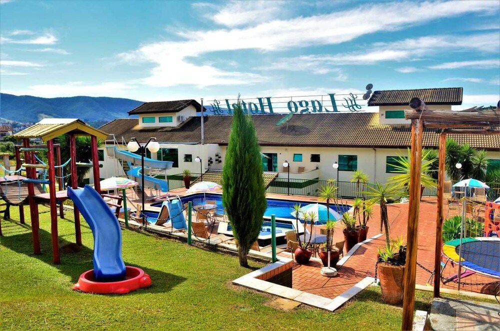 Lago Hotel — 4-Star Luxury Hotel in Lambari, Brasil