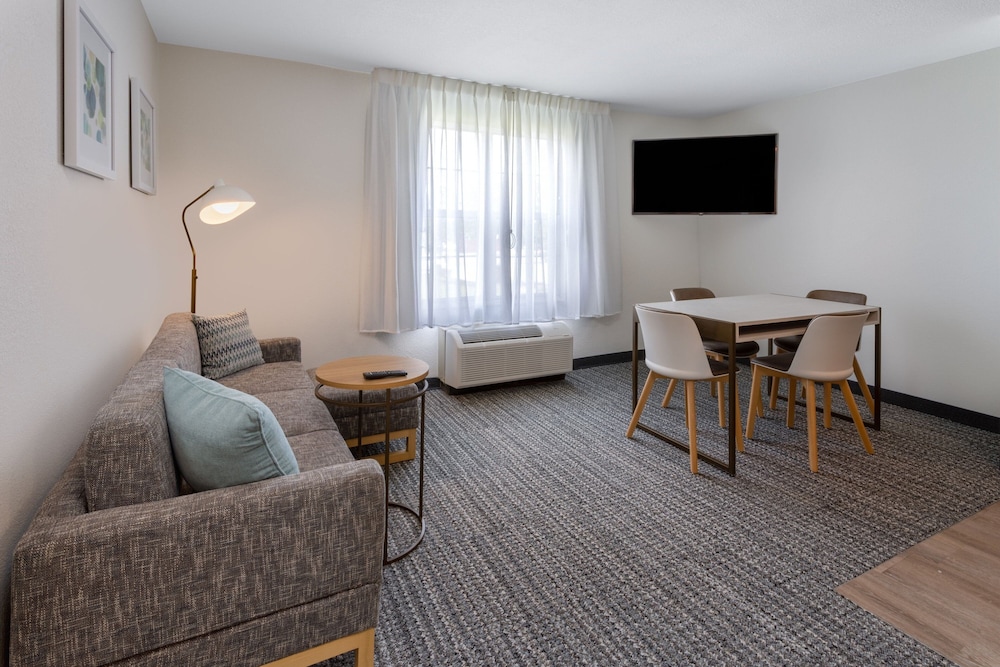 TownePlace Suites by Marriott Metairie New Orleans - photo 16