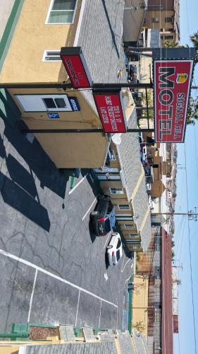 Signal Hill Motel Beach Motel - photo 22