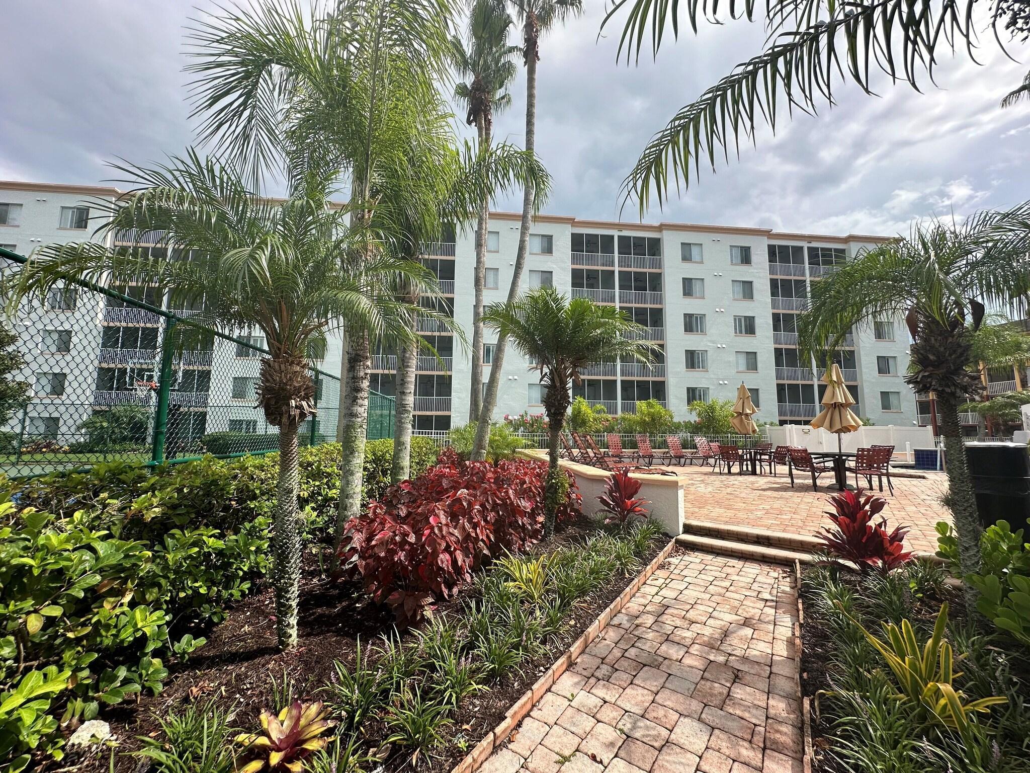 Orlando's Sunshine Resort - photo 9