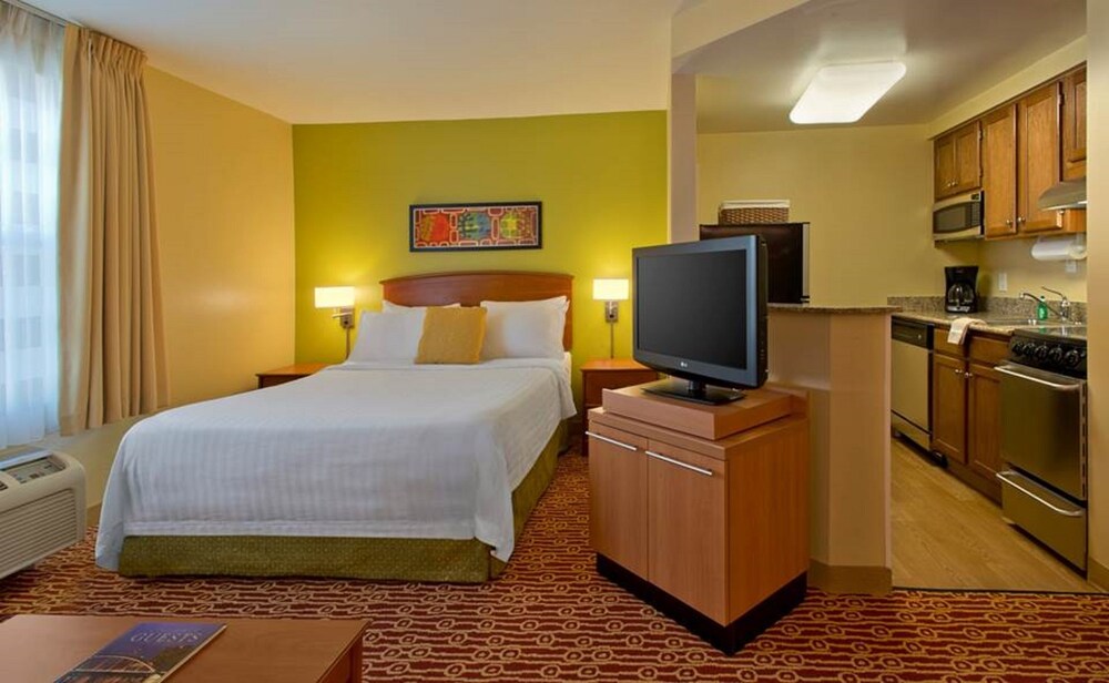 Towneplace Suites by Marriott Cincinnati Blue Ash - photo 14