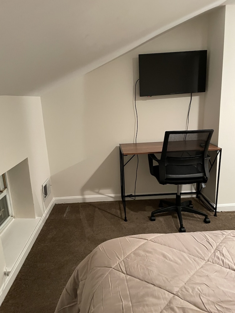 Downtown Loft Close to Topgolf Horseshoe Casino UM Baltimore - photo 5