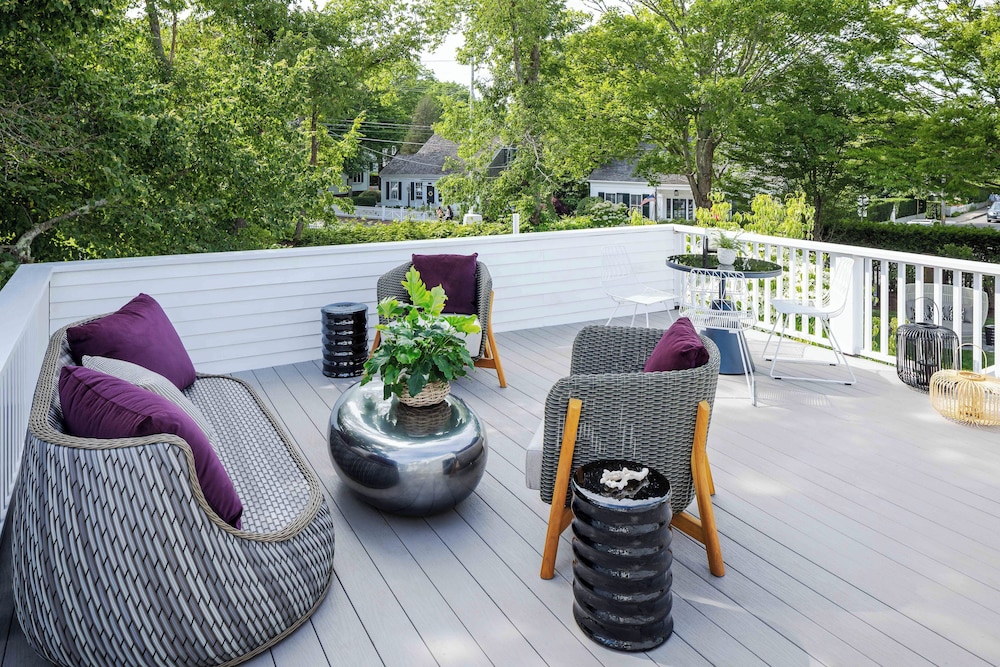 The Richard The Edgartown Collection - photo 23