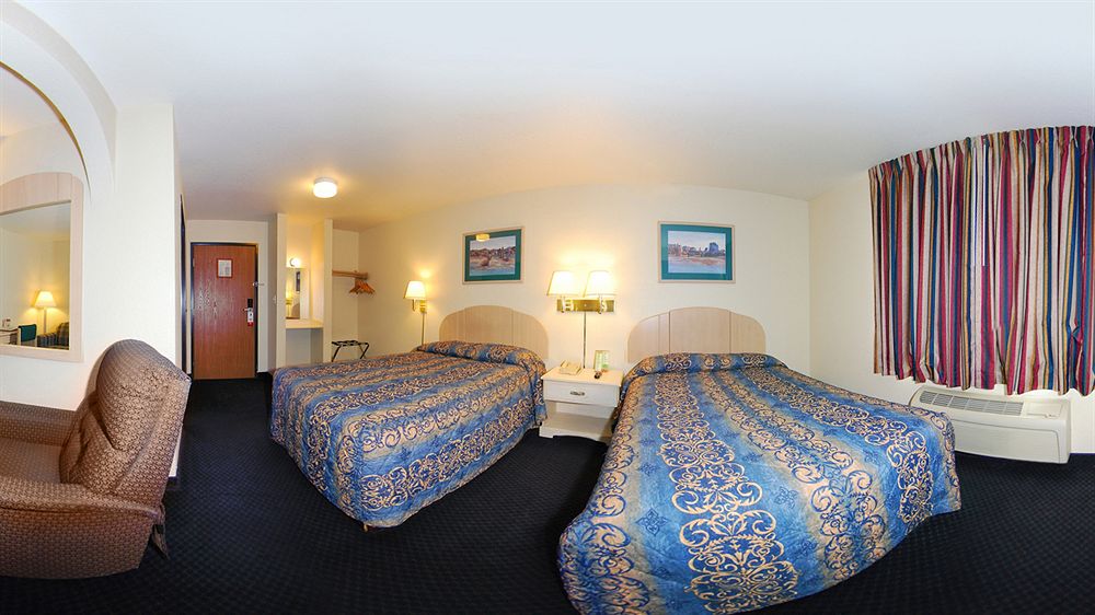 Super 8 By Wyndham Tulsa Downtown East - photo 11