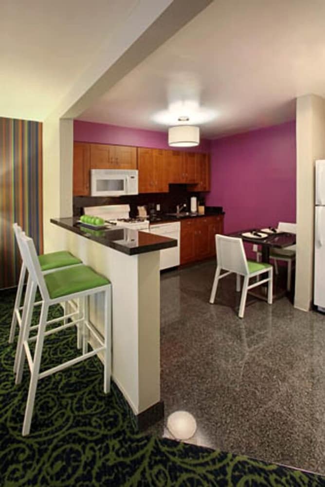 7 Springs Inn & Suites - photo 16